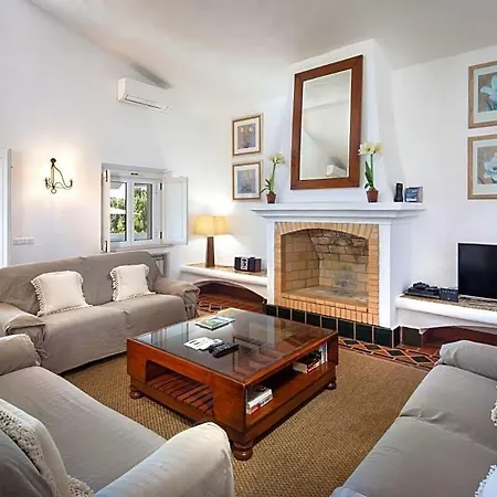 Sleeps 10 Pool Air Con Wifi *