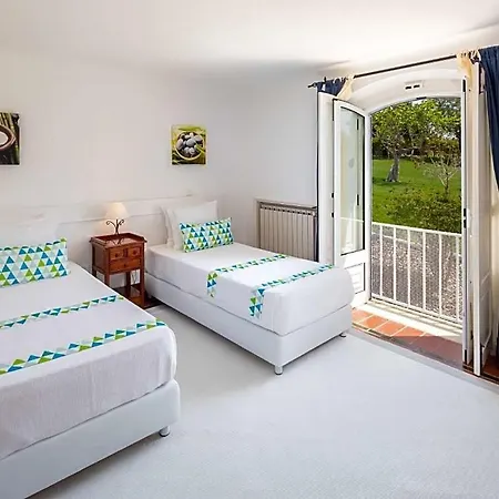Sleeps 10 Pool Air Con Wifi *