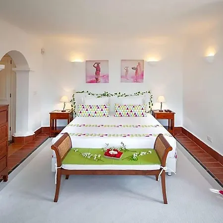 Sleeps 10 Pool Air Con Wifi Villa Boliqueime